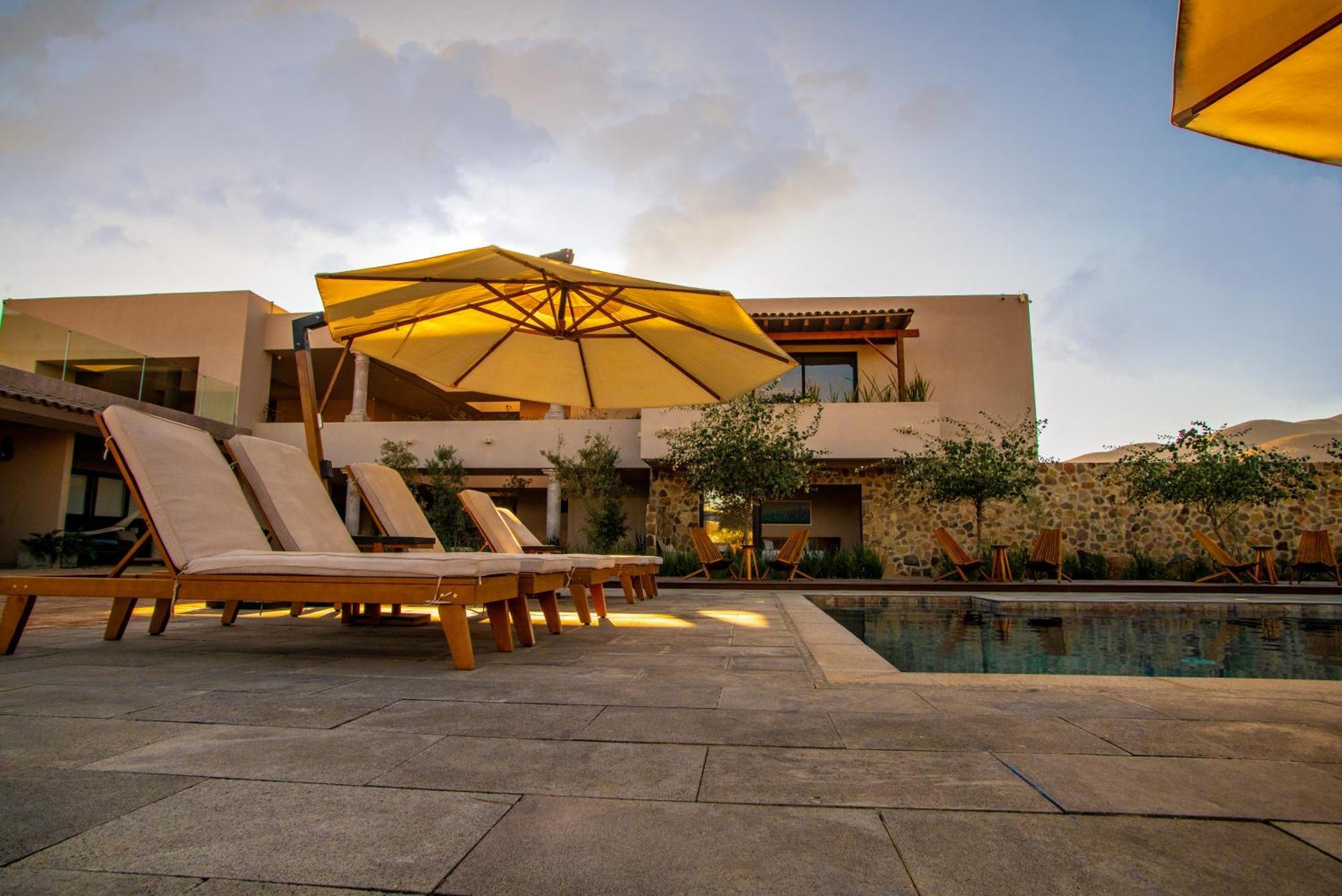 Hotel Flores De Sal-Valle De Guadalupe Exterior photo